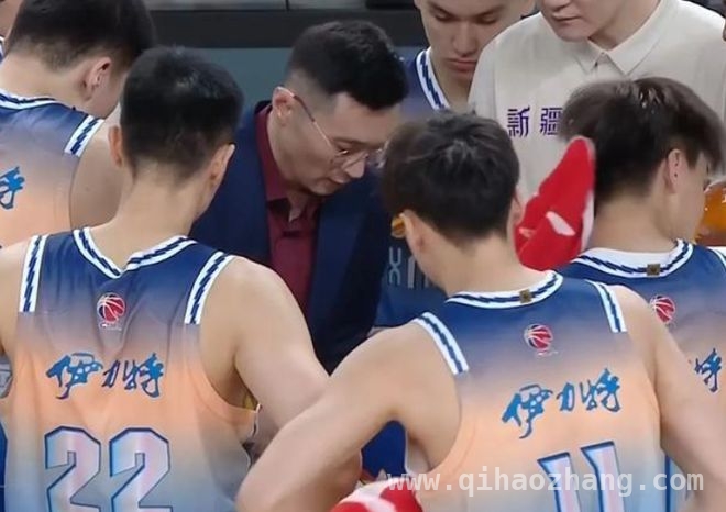 4. 明日CBA大战：广东、新疆等季后赛热门队伍精彩碰撞！