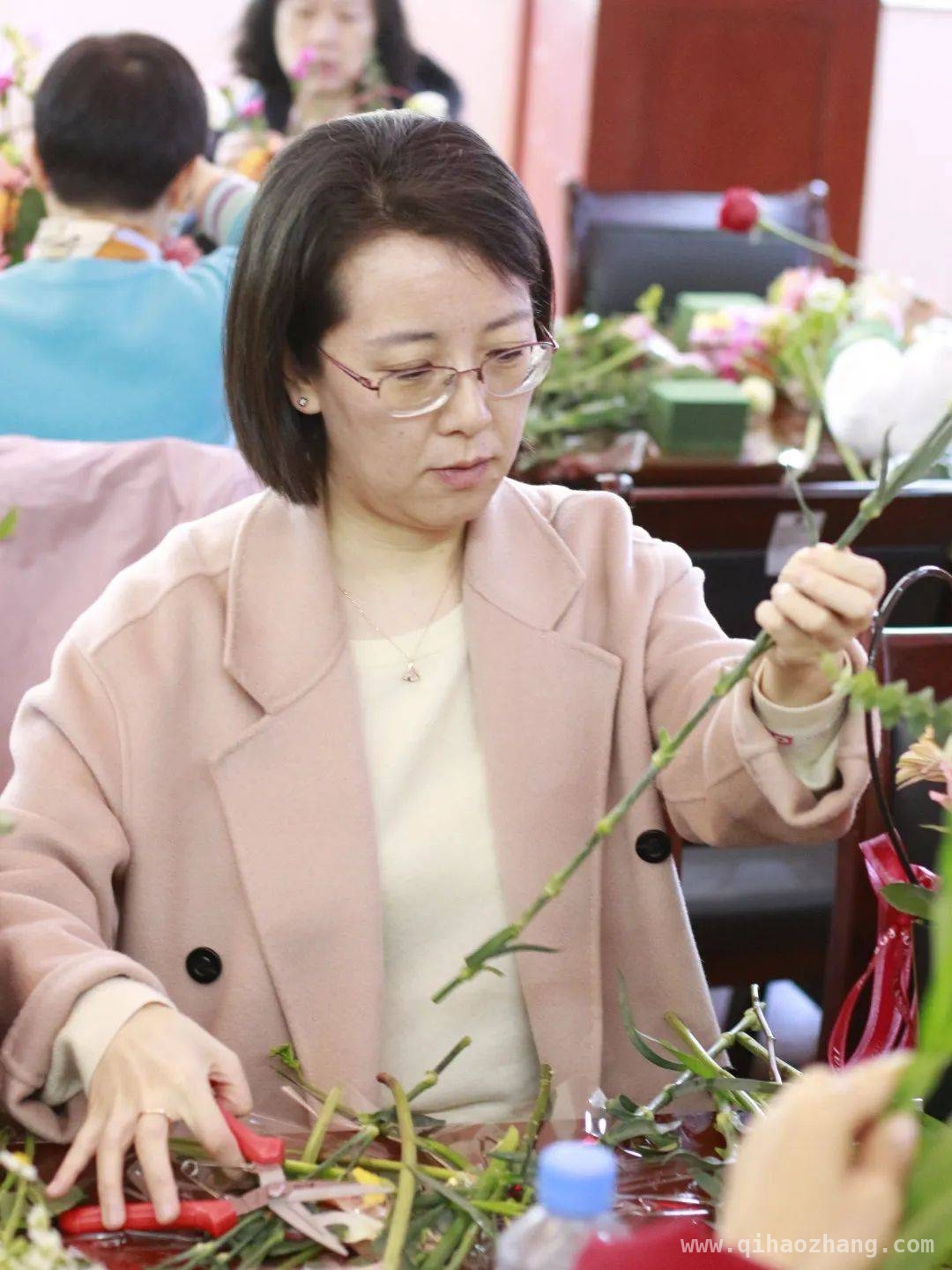 省审计厅妇女节之约，绽放审计女性别样光彩 审计巾帼在妇女节：凝聚力量踏春乐