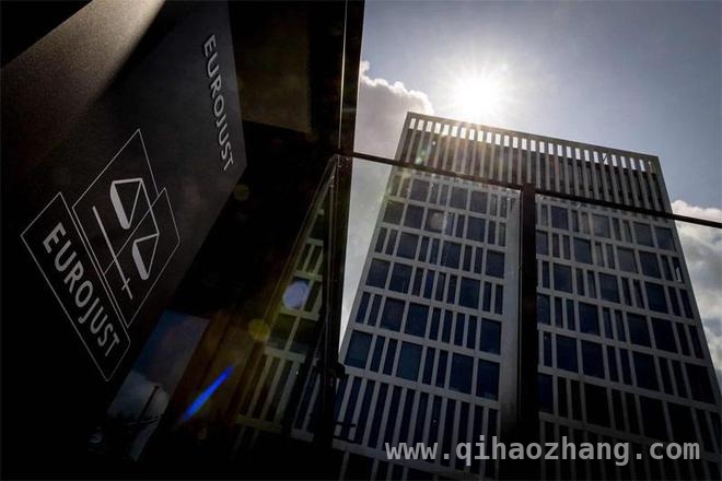 特朗普政府退出“起诉侵略乌克兰罪行国际中心”，美俄关系或生变 特朗普“动作”不断：退组织、削问责、将与普京通话谈和