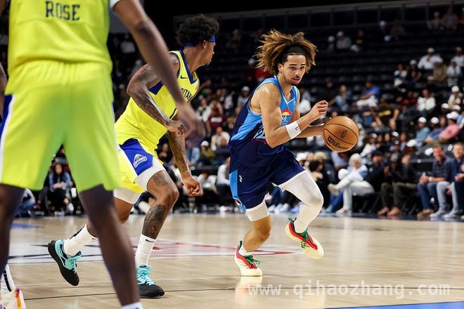 NBA发展联盟：墨西哥城队长胜，弗劳尔斯成圣迭戈亮点 墨西哥城队长击败圣迭戈快船，新秀弗劳尔斯闪耀赛场