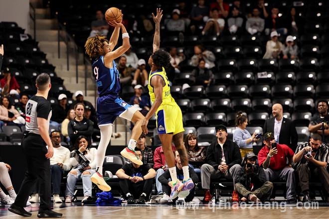 NBA发展联盟：墨西哥城队长胜，弗劳尔斯成圣迭戈亮点 墨西哥城队长击败圣迭戈快船，新秀弗劳尔斯闪耀赛场