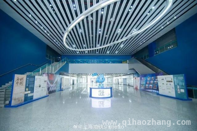 毛宁海外推“中国最美地铁站”，上海滴水湖站成亮点