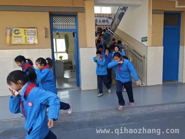 讲武殿小学消防演练：增强师生安全意识，打造平安校园