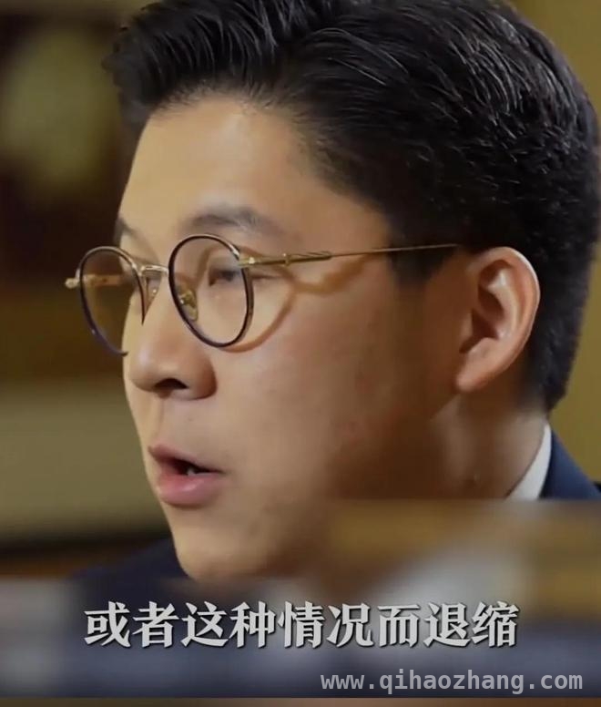 中美博弈时刻，李嘉诚卖港行为惹众怒，李嘉诚出售港口遭指责，爱国立场引深思