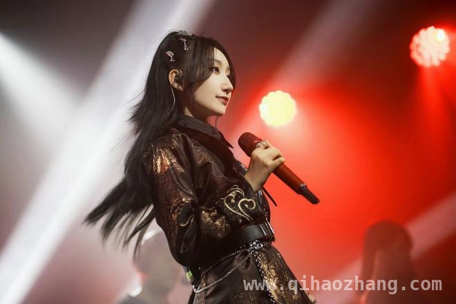 邓寓君（等什么君）：从爆款制造机到巡演开拓者，等什么君“精炁神”巡演，书写流动的东方史诗