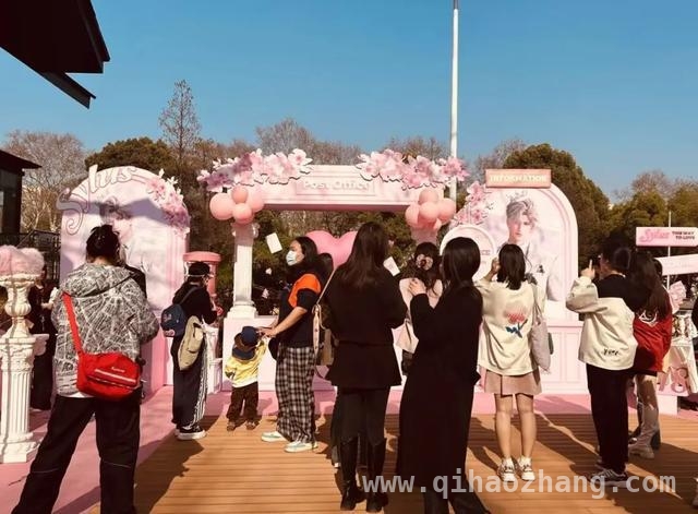 2025虹口都市樱花节浪漫启幕，邂逅春日繁花盛宴，跟着赏樱地图，打卡2025虹口都市樱花节