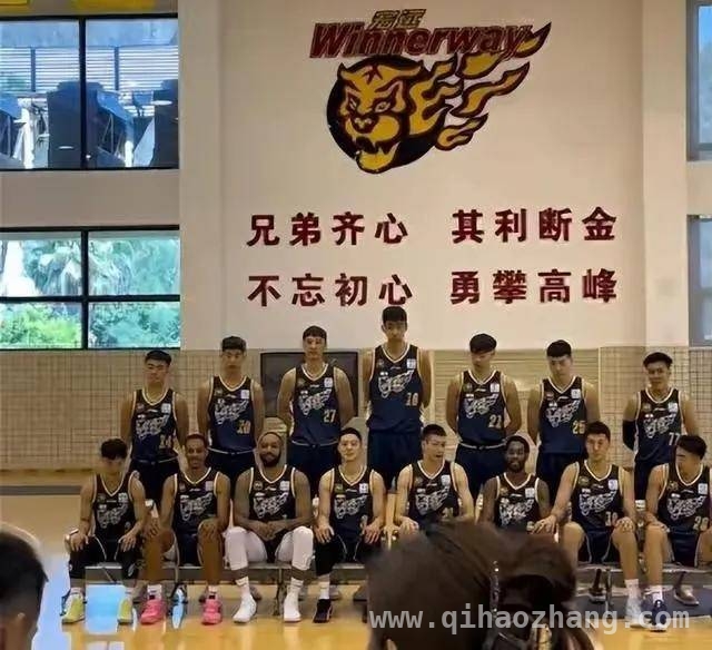 CBA常规赛尾声：四队抢四强，广东首轮对手待揭晓 一夜巨变！CBA四强与首轮对阵格局全解析