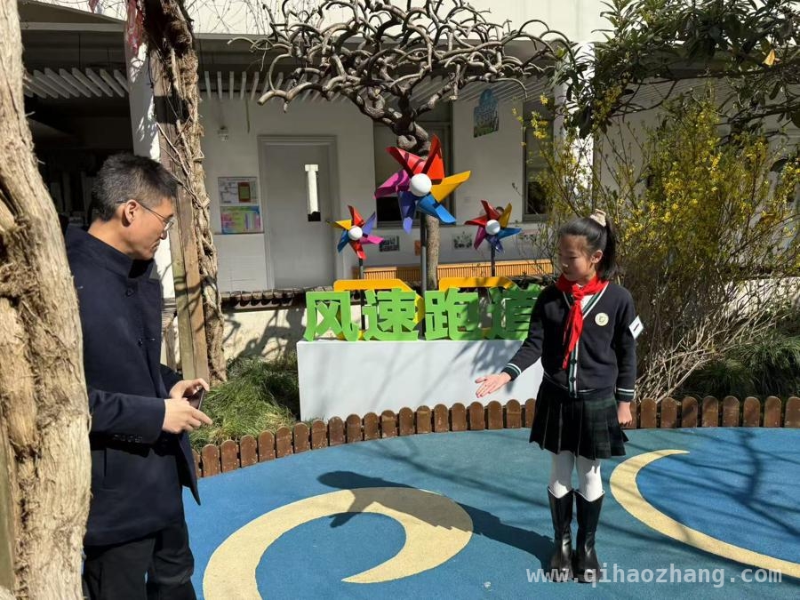 校园气象公园启用，上海气象科普迈向双轮驱动新阶段，上海明强小学气象公园：沉浸式体验，助力气象科普教育