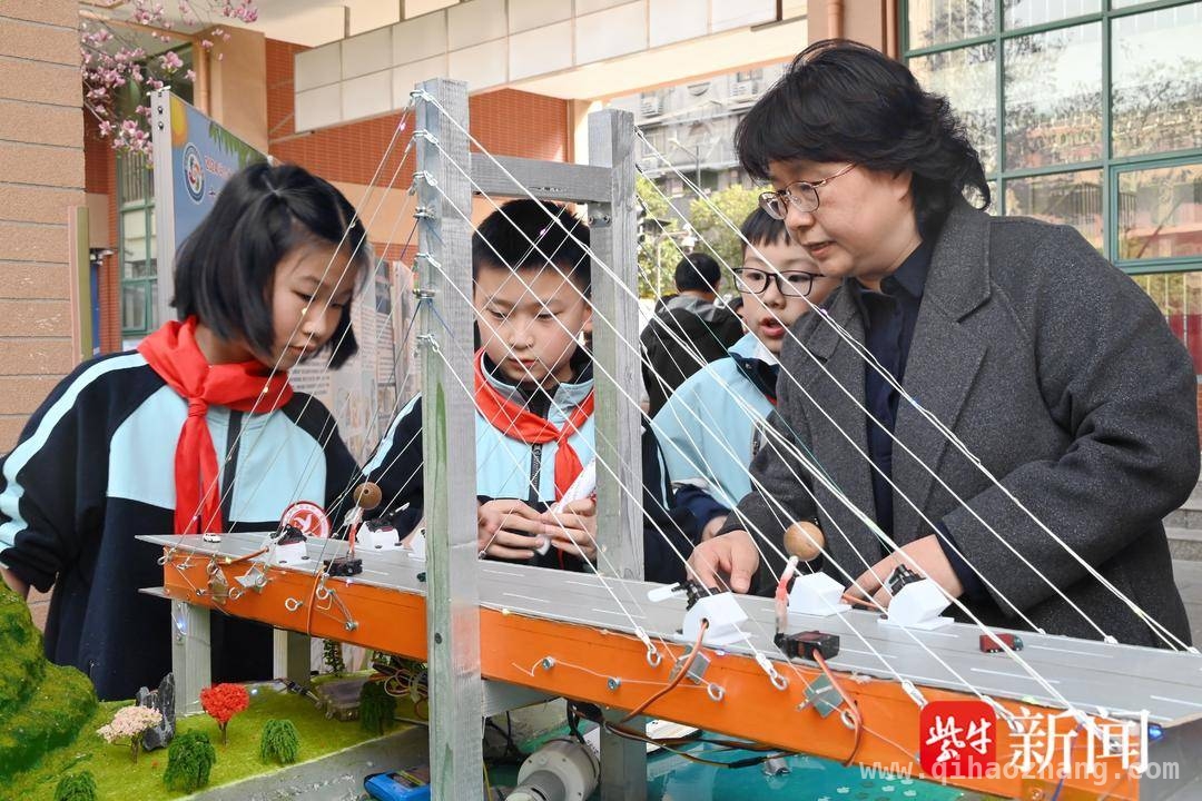 游小聘任科学副校长，为科学教育注入澎湃新动力
