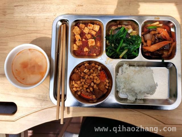 “宜美食堂”：从驿站到生活圈的创新服务，达州露天食堂：政策春风下的民生关怀
