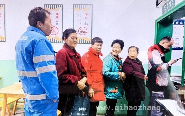 “宜美食堂”：从驿站到生活圈的创新服务，达州露天食堂：政策春风下的民生关怀