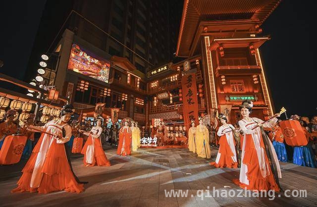 探秘中铁·泰和里：沉浸式文商旅夜经济场的魅力，新型公共文化空间典范——二七区中铁·泰和里