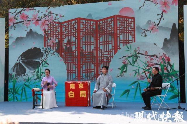 鼓楼清明主题活动：创新形式引领文明祭扫新风尚，清明前夕，南京鼓楼以活动倡导绿色文明祭扫
