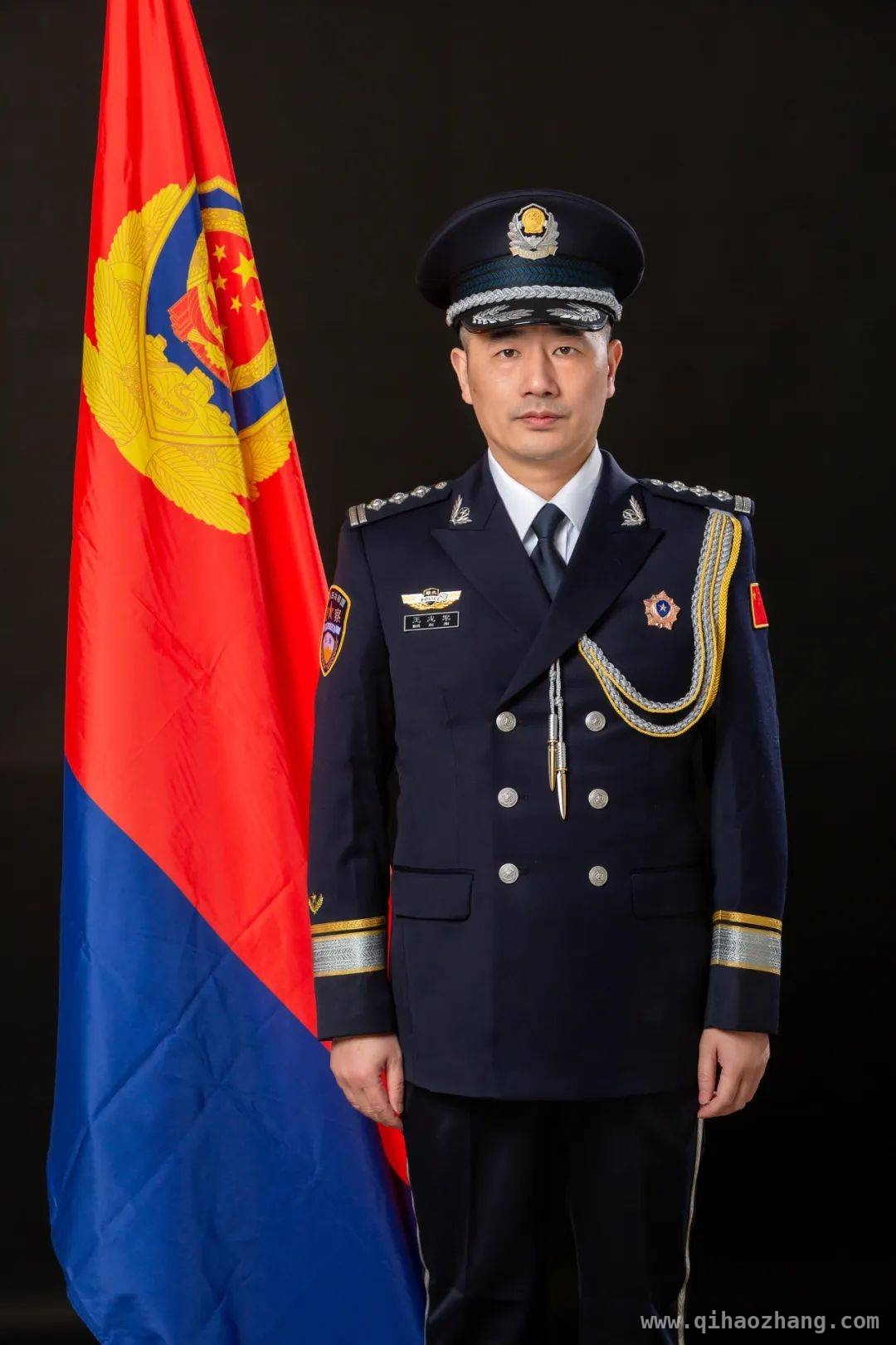 团风警星王志军：经济战线的守护尖兵，王志军：从基层民警到破案尖兵的成长之路