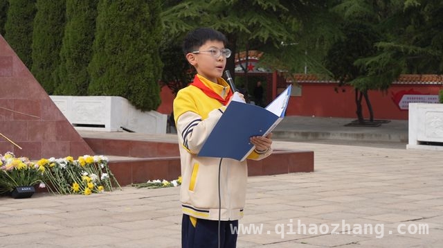清明前夕，琴书学校师生缅怀先烈汲取奋进力量，洛阳市琴书学校清明祭英烈，为青少年上好“思政大课”