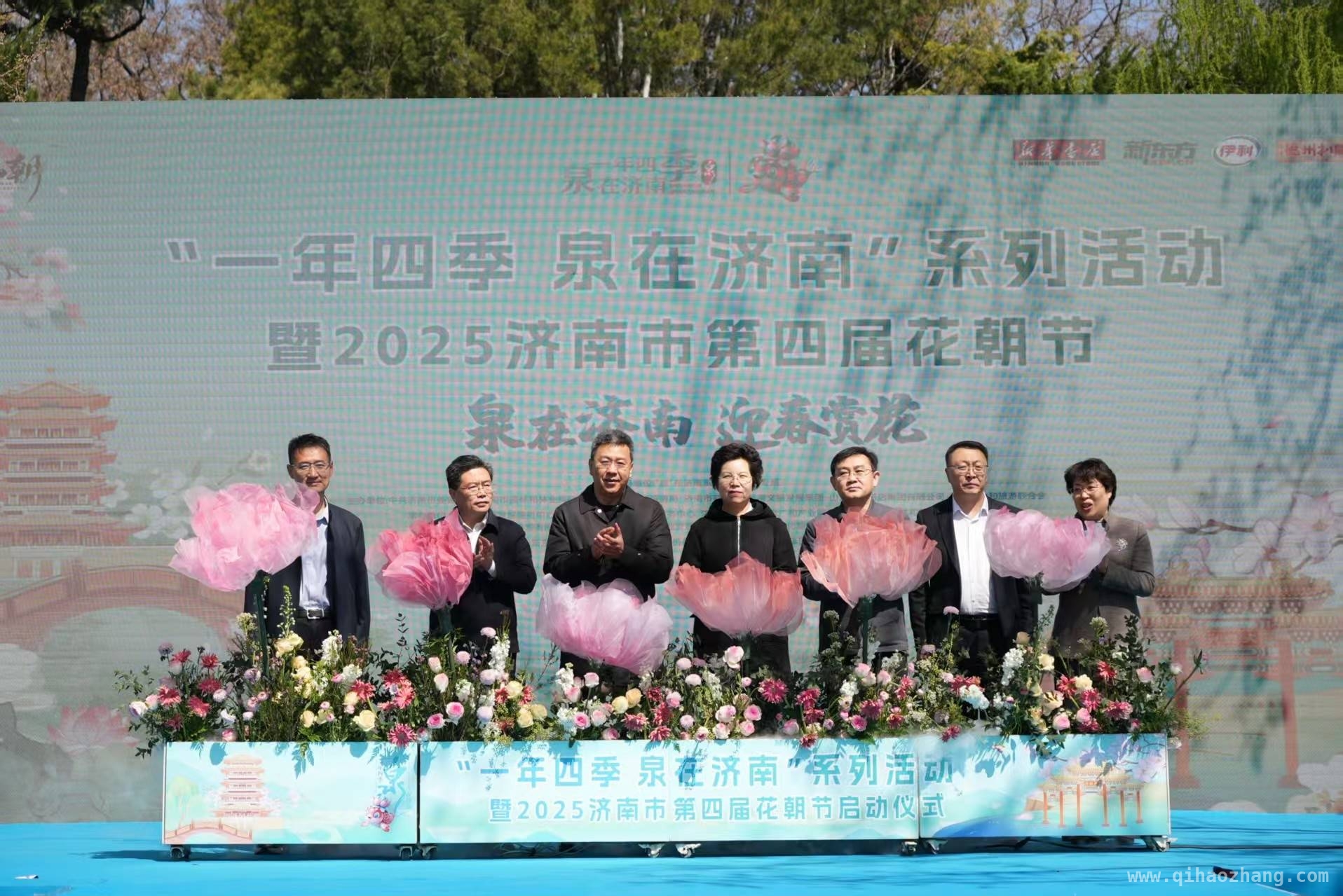 济南第四届花朝节盛大开场，激活春日文旅市场 春日盛事！济南花朝节浪漫启幕引领文旅新风尚