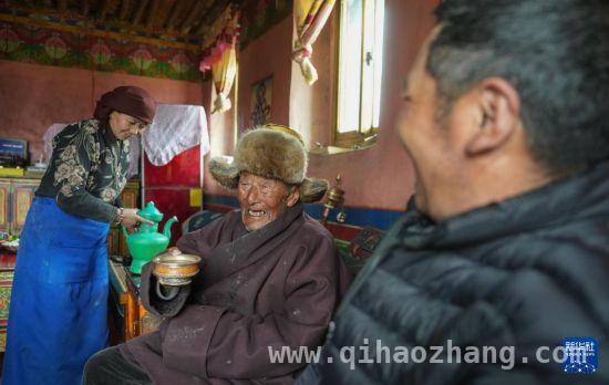索扎老人：见证西藏民主改革下的生活巨变 西藏92岁亲历者：讲述从农奴到幸福晚年的传奇人生
