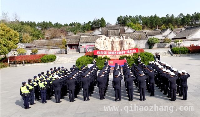 桐柏公安清明祭先烈，热血守护平安新征程，铭记英烈，桐柏公安清明活动传承红色基因