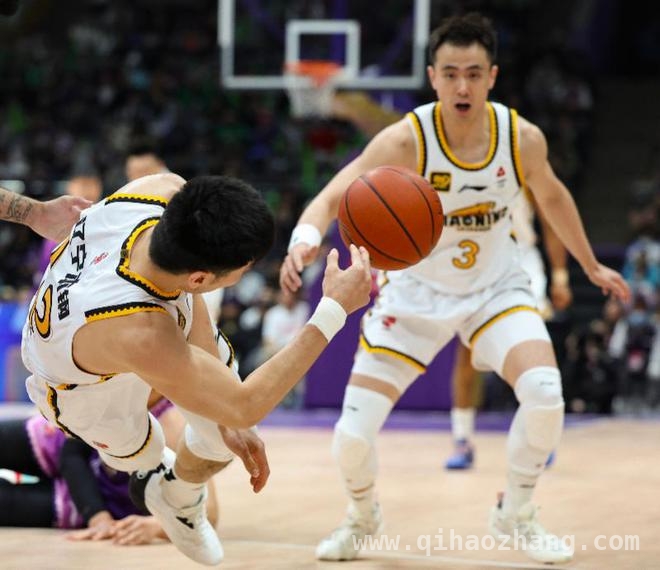 CBA 季后赛战火将燃，多支球队悬念待解，辽宁队、山西队等，谁能在 CBA 季后赛称王？