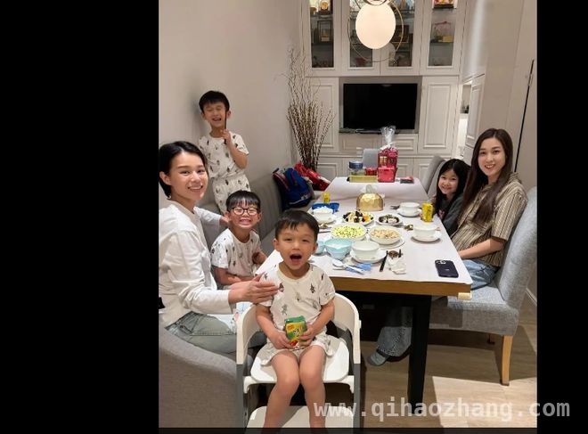 胡杏儿钟嘉欣：事业与家庭双丰收的辣妈典范！