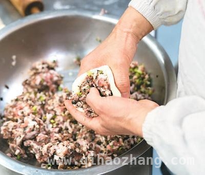 探寻缙云烧饼：从传统工艺到全球飘香的奥秘，赵一均：用烧饼书写缙云美食传奇