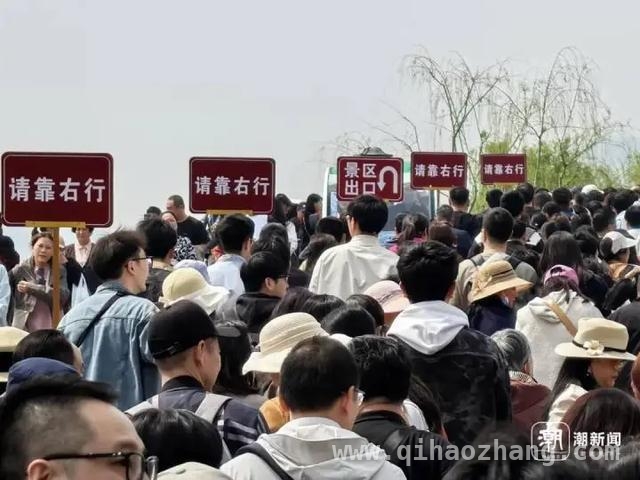清明假期：景区约满限流，热门线路车票紧俏 惊！清明景区人山人海，“2小时高铁圈”成出游首选